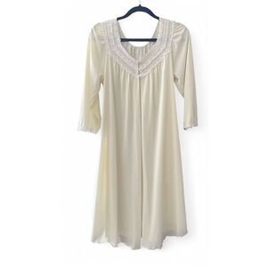 Vtg Long Nightgown Women’s M Robe Lace Button Yellow Nylon Medium Union USA Made